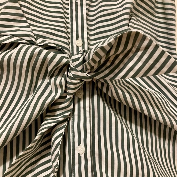 Bar III Tie Knot Button Down Tank - Picture 2 of 5